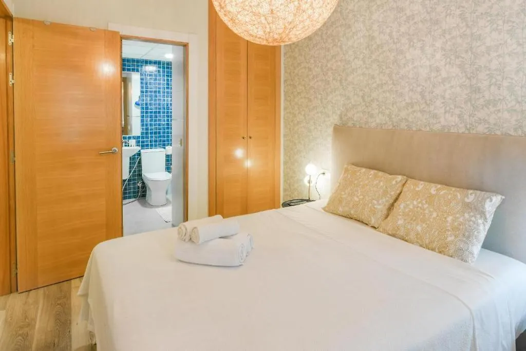 מאלגה Stylish And Bright Apartment