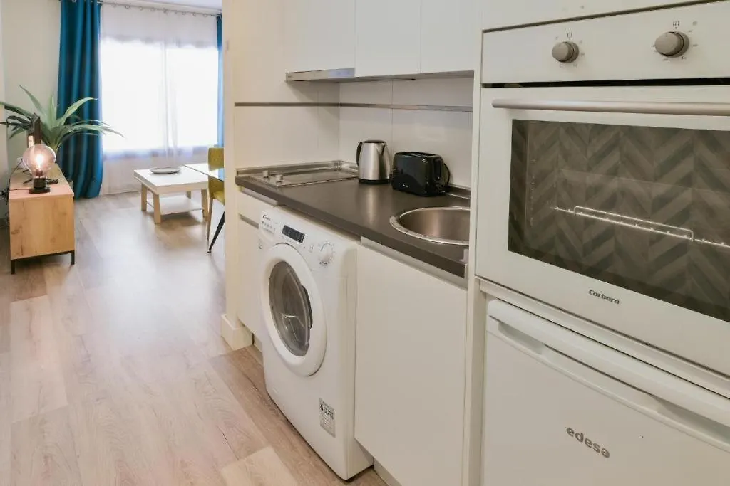 מאלגה Stylish And Bright Apartment